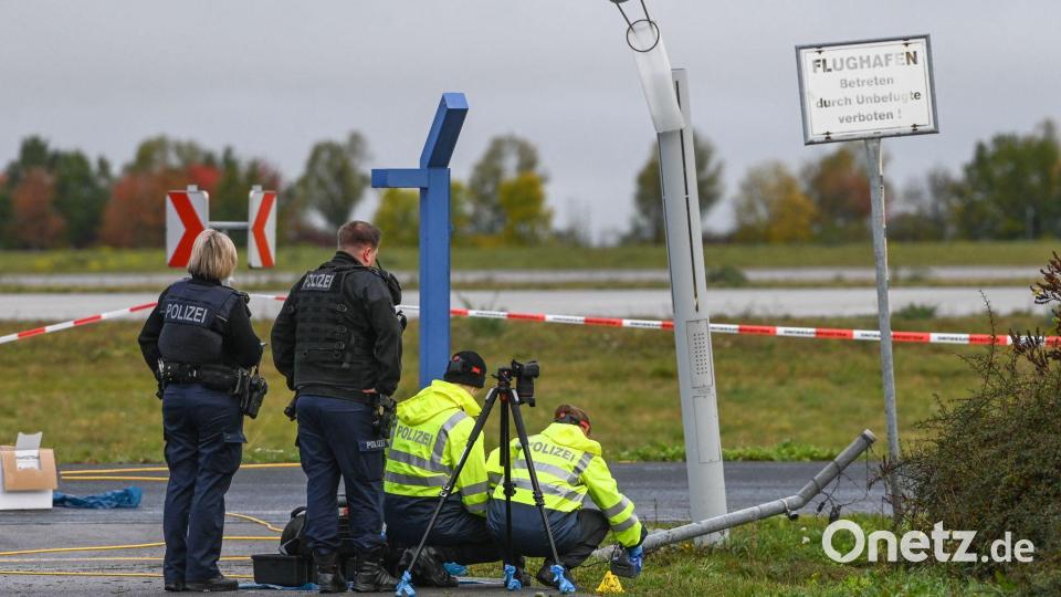 Erneuter Sicherheitsvorfall am Flughafen Leipzig/Halle: Zaun an Landebahn durchbrochen Bild: Heiko Rebsch/dpa