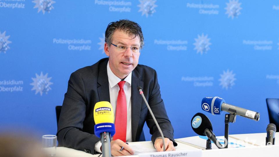 Thomas Rauscher von der Staatsanwaltschaft Regensburg sprach von einem Quantensprung bei den Ermittlungen. Bild: Daniel Löb/dpa