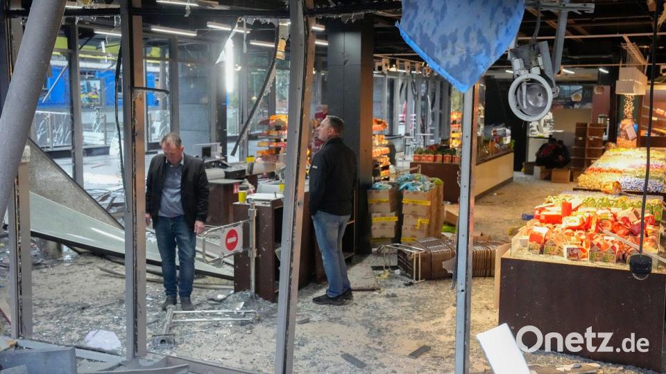 Nach Raketenangriff in Kiew: Schäden in Süßwarenladen Bild: Efrem Lukatsky/AP/dpa