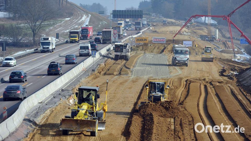 Die Verkehrsinfrastruktur soll auf Vordermann gebracht werden. (Archivbild) Bild: Stefan Puchner/dpa