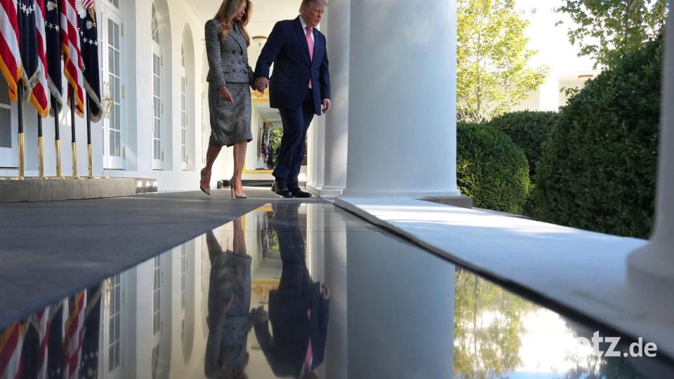 US-Präsident Donald Trump und Melania Trump im Rosengarten des Weißen Hauses Bild: Alex Brandon/AP/dpa