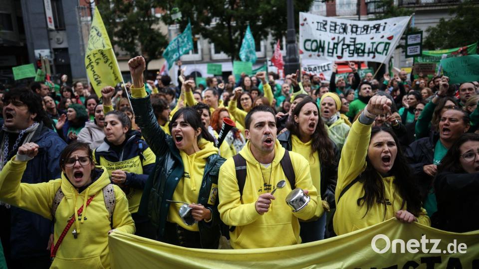 Regionalpräsidentin Ayuso macht Spaniens Regierungschef Sánchez für die Proteste mitverantwortlich. Bild: Alejandro Martínez Vélez/EUROPA PRESS/dpa