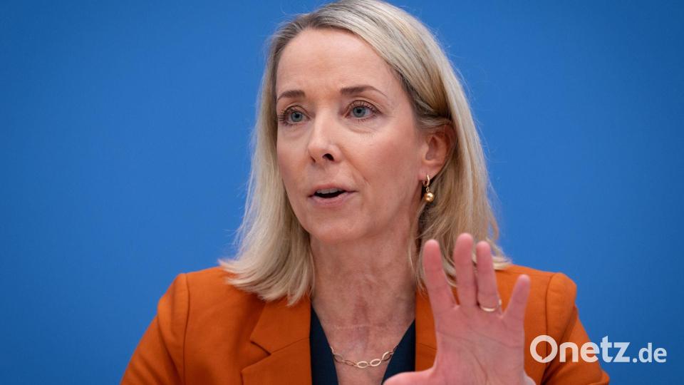 Stefanie Stoff-Ahnis, stellvertretende Vorstandsvorsitzende des GKV-Spitzenverbandes, kritisiert die Pharmabranche Bild: Soeren Stache/dpa