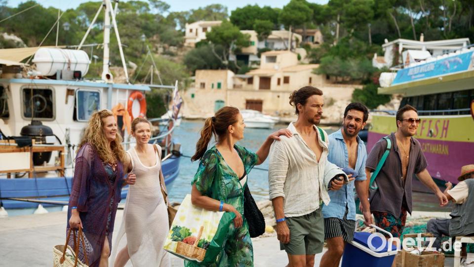 Die Freunde müssen auf Mallorca herausfinden, ob sie überhaupt noch Freunde sind. Bild: Marco Klarhold/Constantin Film/dpa