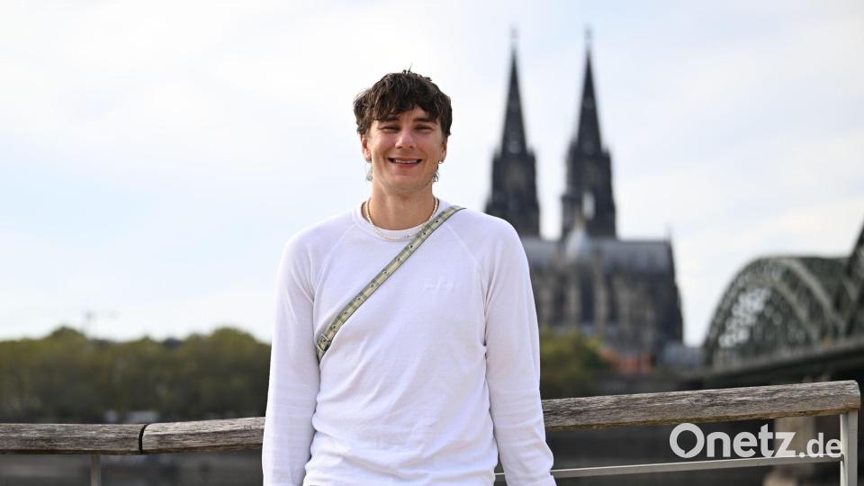 DJ Bunt. vor dem Kölner Dom. Bild: Federico Gambarini/dpa