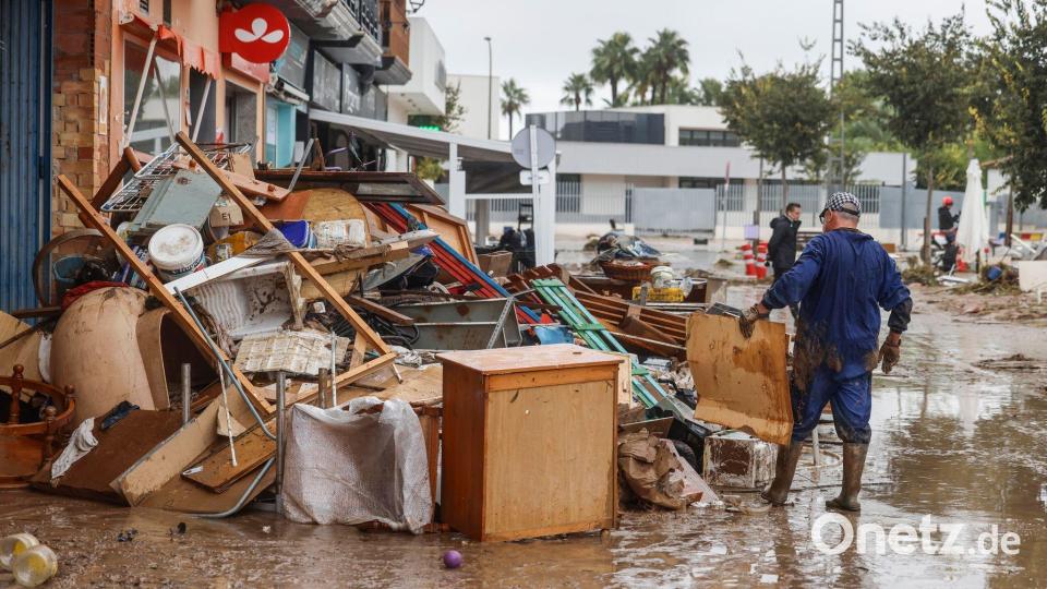Die Aufräumarbeiten sind noch lange nicht zu Ende. Bild: Rober Solsona/EUROPA PRESS/dpa