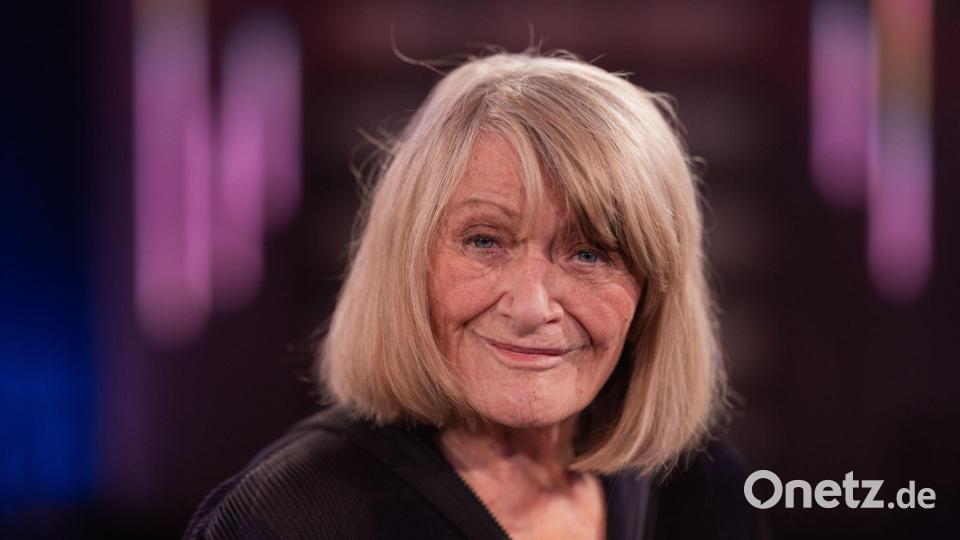 Nach 50 Jahren stellt Alice Schwarzer ihr feministisches Magazin „Emma“ ein. (Archivbild) Bild: Rolf Vennenbernd/dpa