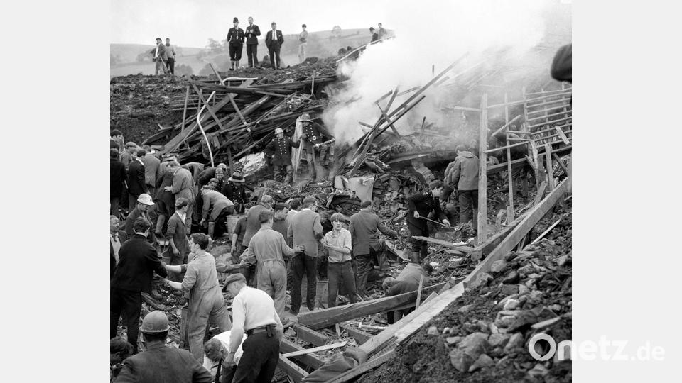 Nur fünf Kinder konnten lebend aus den Trümmern geborgen werden. (Archivbild) Bild: Press Association/PA Wire/dpa
