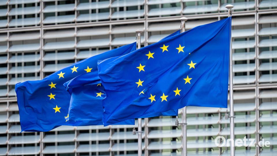 „Äußerst besorgniserregend“: So werden in der EU-Kommission die Berichte über Einschränkungen des Satelliteninternets für die Ukraine bezeichnet. (Archivbild) Bild: Michael Kappeler/dpa