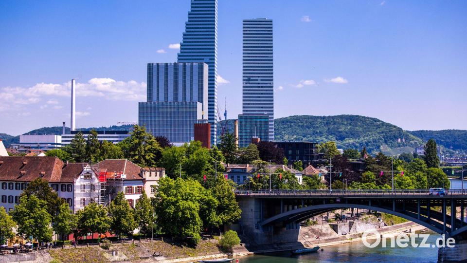 Konzernsitz von Roche in Basel: Das Unternehmen steigerte den Umsatz in den ersten drei Quartalen. (Archivbild) Bild: Jens Büttner/dpa