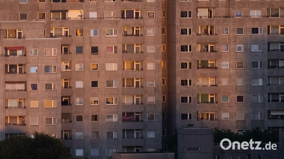 Linke, SPD und Grüne wollen private Wohnungsbestände in Berlin vergesellschaften. (Archivbild) Bild: Sebastian Gollnow/dpa