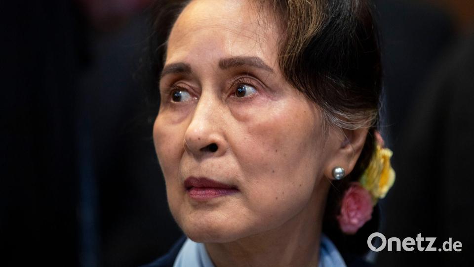 Aung San Suu Kyi ist in ihrer Heimat bis heute sehr beliebt. (Archivbild) Bild: Peter Dejong/AP/dpa