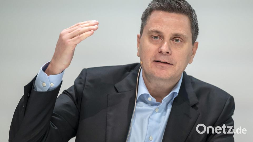 Roche-Chef Thomas Schinecker sieht Europa im Hintertreffen. (Archivbild) Bild: Georgios Kefalas/KEYSTONE/dpa