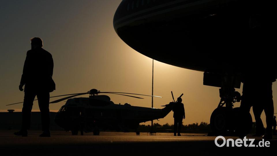 US-Präsident Donald Trump geht zum Hubschrauber. Bild: Julia Demaree Nikhinson/AP/dpa