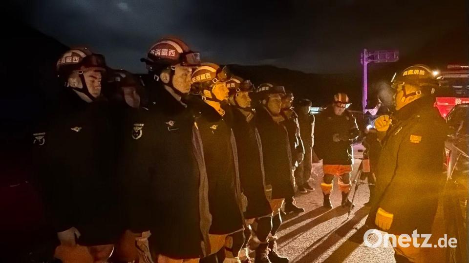 Nach dem Erdbeben wurden weitere Rettungskräfte entsandt. Bild: Uncredited/XinHua/dpa