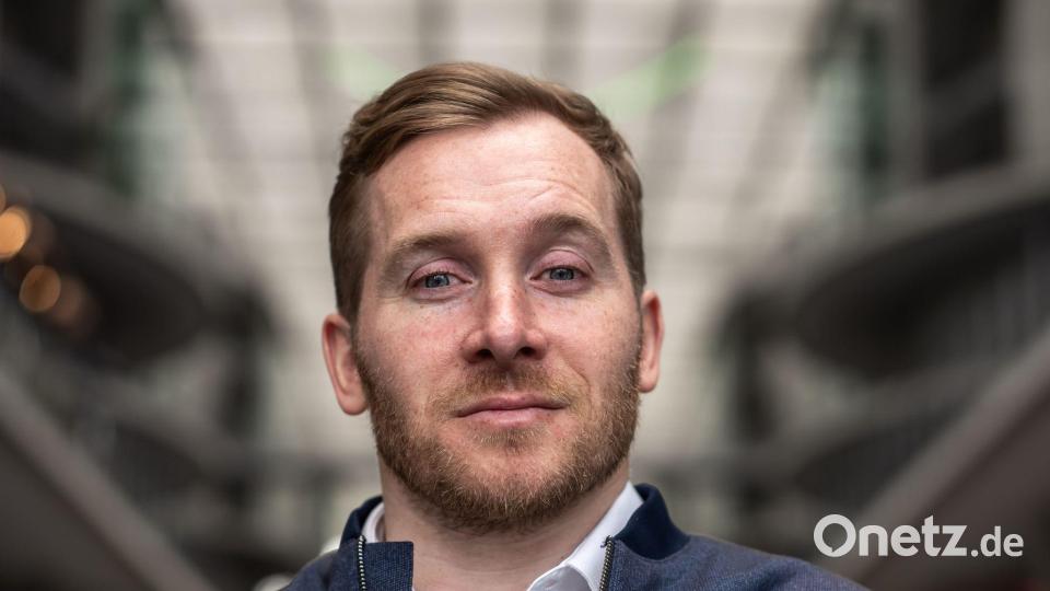 Samuel Koch erhält den Bayerischen Kunstpreis. (Archivbild) Bild: Michael Kappeler/dpa