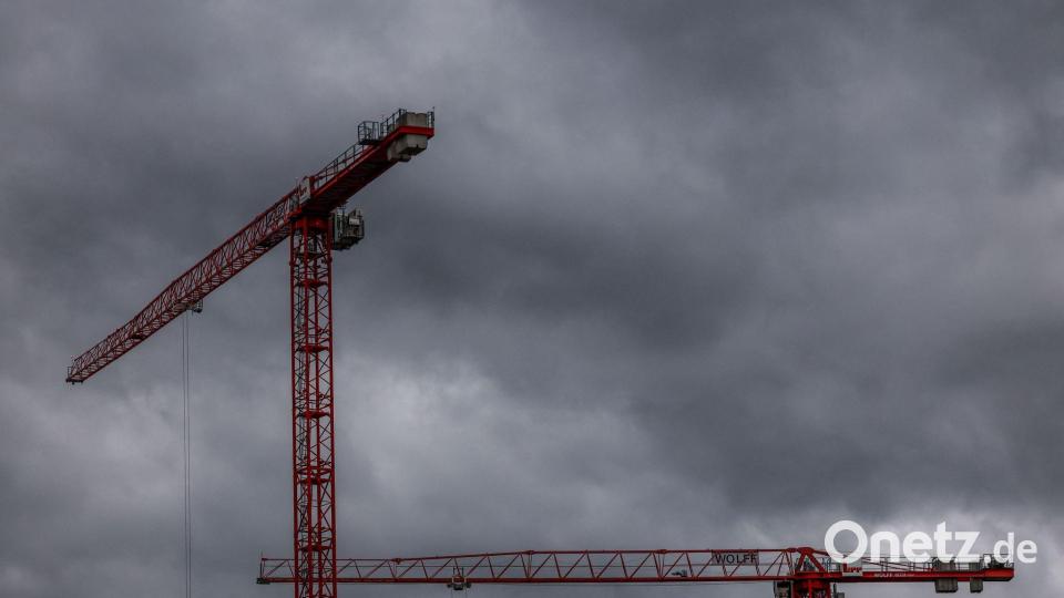 Einige Städte in NRW rieten, Waldgebiete, Parkanlagen, Friedhöfe und Alleen zu meiden. Bild: Christoph Reichwein/dpa