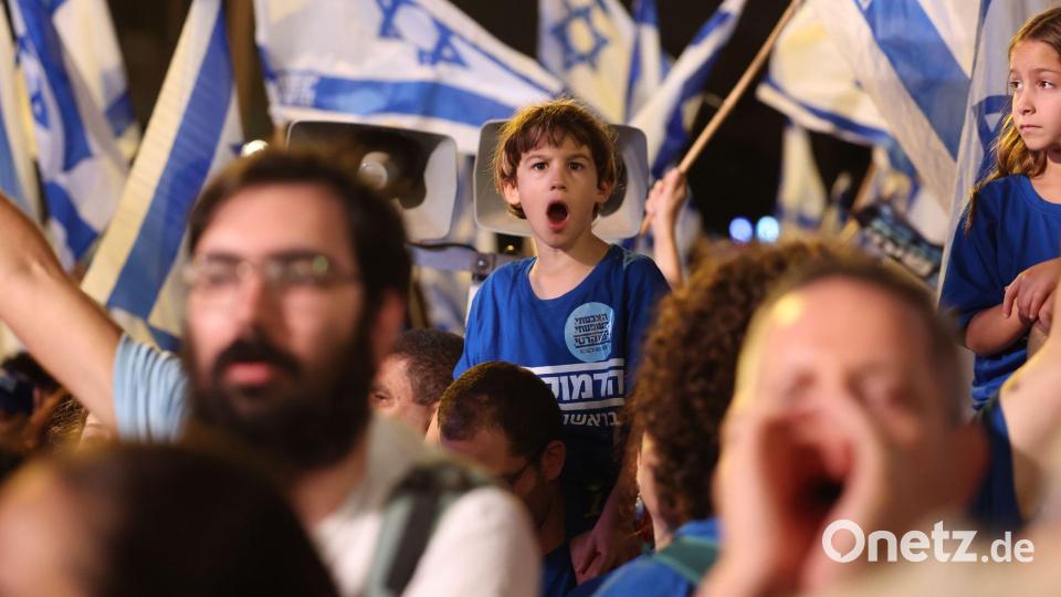 Israelis demonstrieren vor der Parlamentswahl. Bild: Jamal Awad/dpa