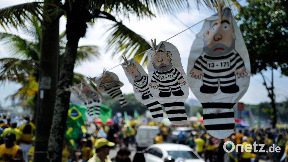 Vor der Stichwahl in Brasilien protestieren Brasilianer gegen den Präsidenten Lula da Silva. Bild: Lucas Landau/AP/dpa