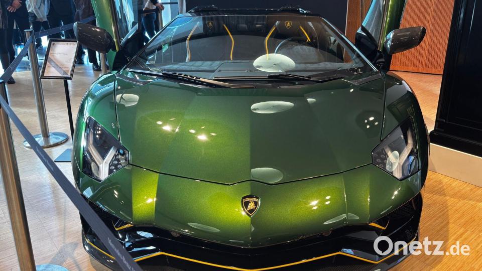 Das Highlight der Auktion: Ein Lamborghini Aventador LP 780-4 Ultimate Roadster. Bild: Florian Ertl/dpa