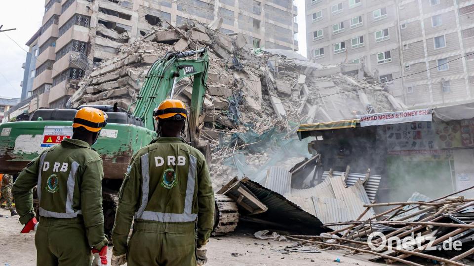 Rettungskräfte führen Such- und Rettungsmaßnahmen an der Stelle eines eingestürzten mehrstöckigen Gebäudes durch, das sich im Stadtteil Eastleigh in Nairobi im Bau befand. Bild: Boniface Muthoni/SOPA Images via ZUMA Press Wire/dpa