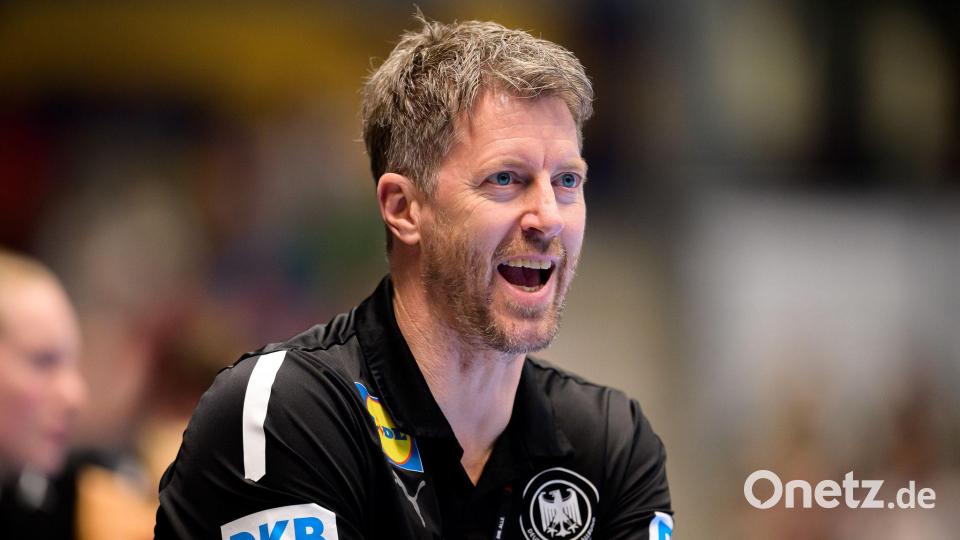 Bundestrainer Markus Gaugisch gehört mit Deutschland bei der EM im Dezember zu den Medaillenkandidaten. (Archivbild) Bild: Marco Wolf/dpa