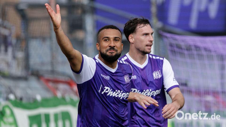 Jubel beim VfL Osnabrück: Daniel-Kofi Kyereh und Co. feierten einen verdienten Heimsieg. Bild: David Ebener/dpa