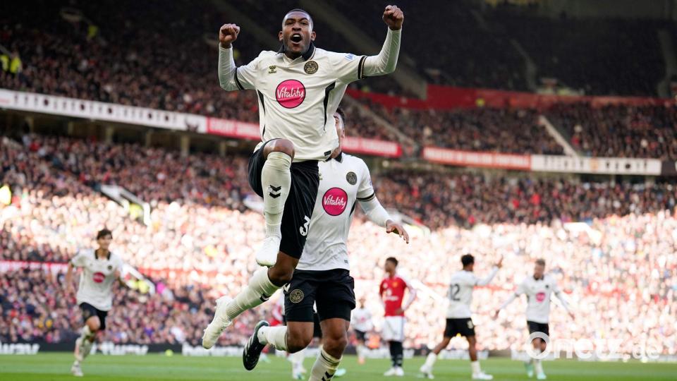 Der AFC Bournemouth stürzt Manchester United noch tiefer in die Krise. Bild: Dave Thompson/AP/dpa