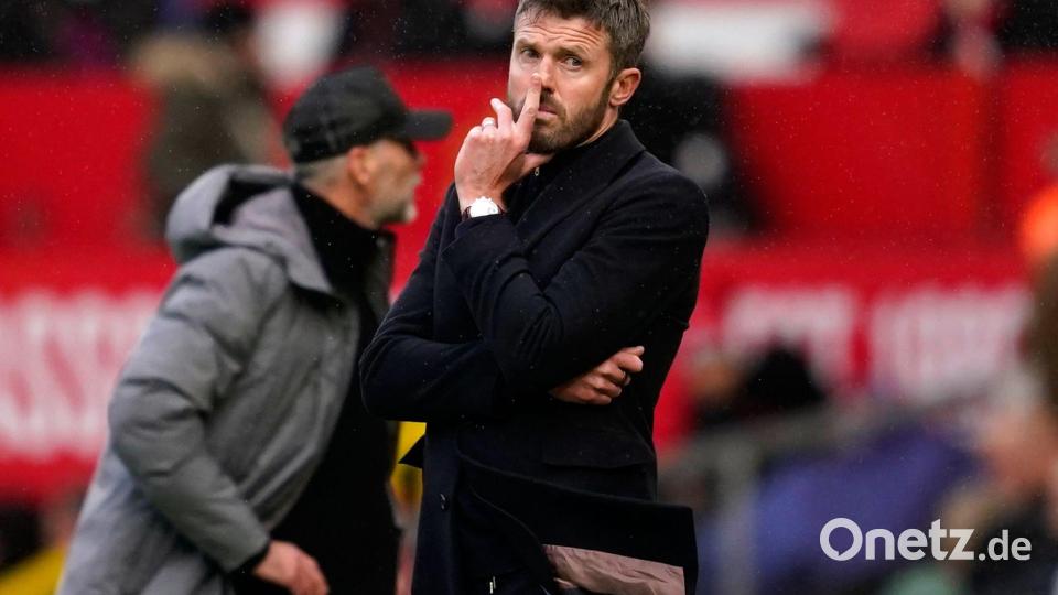 Für United-Trainer Michael Carrick wird der Druck immer größer. Bild: Dave Thompson/AP/dpa