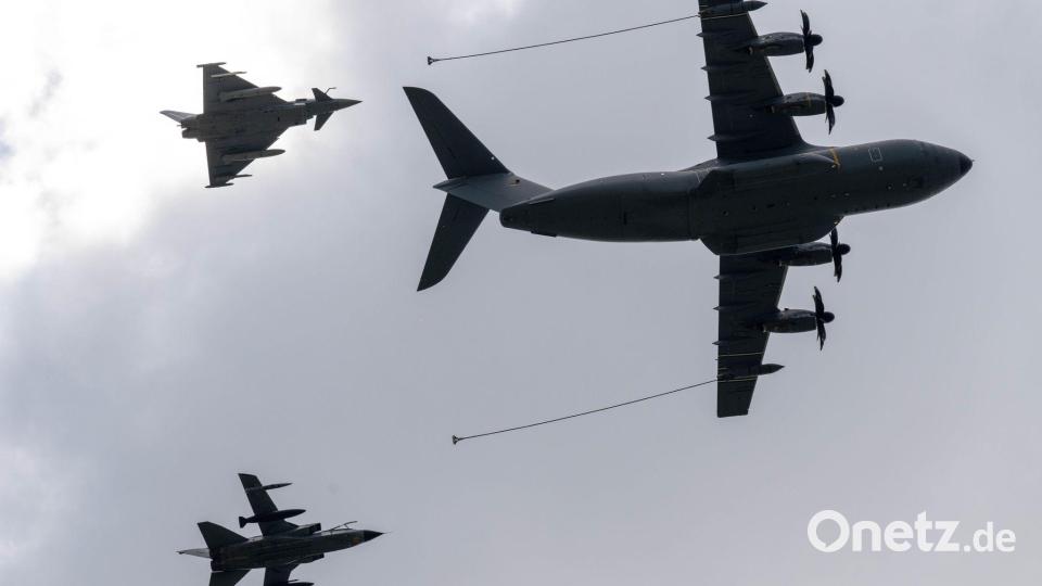 Zwei Flugzeuge vom Typ A400M sollen zur Betankung von Kampfjets bei der Übung eingesetzt werden. Bild: Stefan Sauer/dpa