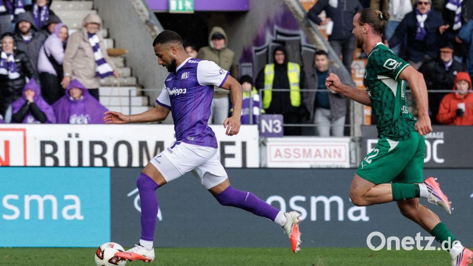 Die Fürther liefen immer wieder hinterher, so wie beim 1:0 für Osnabrück durch  Daniel-Kofi Kyereh (l). Bild: David Ebener/dpa