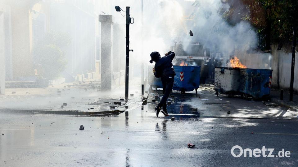 Bei den Protesten in Tirana gab es chaotische Szenen. Bild: Hameraldi Agolli/AP/dpa
