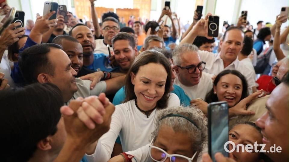 María Corina Machado wurde 2025 für ihren Einsatz für ein demokratisches Venezuela mit dem Friedensnobelpreis ausgezeichnet. Bild: Uncredited/Vente Venezuela Press Office/AP/dpa