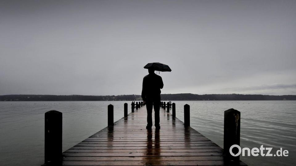 Finanz- und Wirtschaftskrisen etwa führen vor allem bei Männern zu seelischen Belastungen, Burn-out oder Depressionen. (Symbolbild) Bild: Victoria Bonn-Meuser/dpa