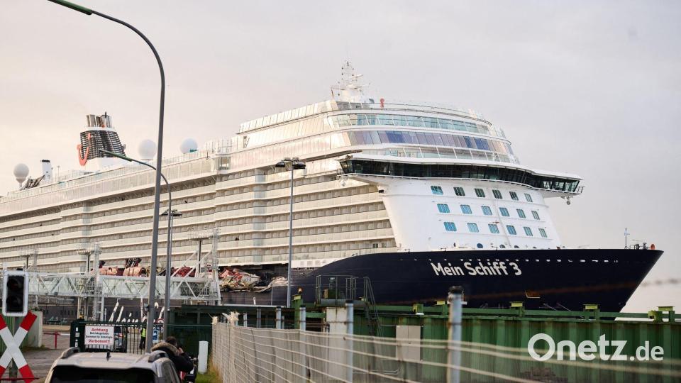 Am Morgen ankert die „Mein Schiff 3“ wieder am Kreuzfahrterminal. Bild: Sina Schuldt/dpa
