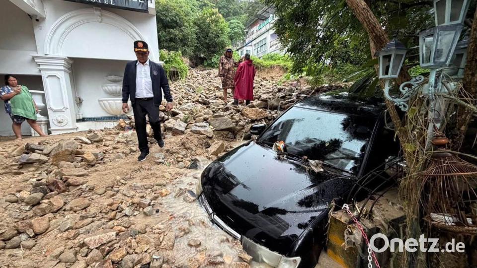 Auch beliebte Urlaubsorte waren von den Folgen des Starkregens betroffen. Bild: Uncredited/Phuket province's Public via AP Relations Department/dpa