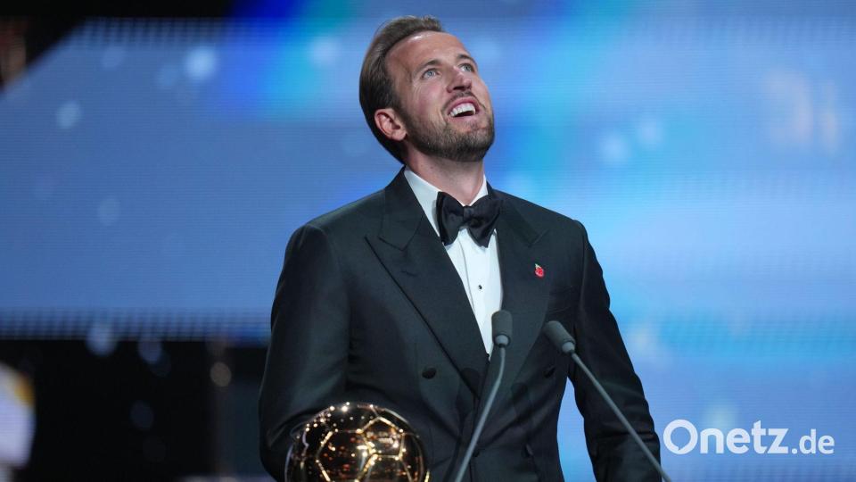 Harry Kane ist mit dem Ballon d'Or ausgezeichnet worden. Bild: Kin Cheung/AP/dpa