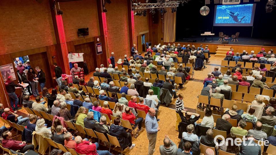 Die Stadthalle war fast ausverkauft. Bild: Gabi Schönberger