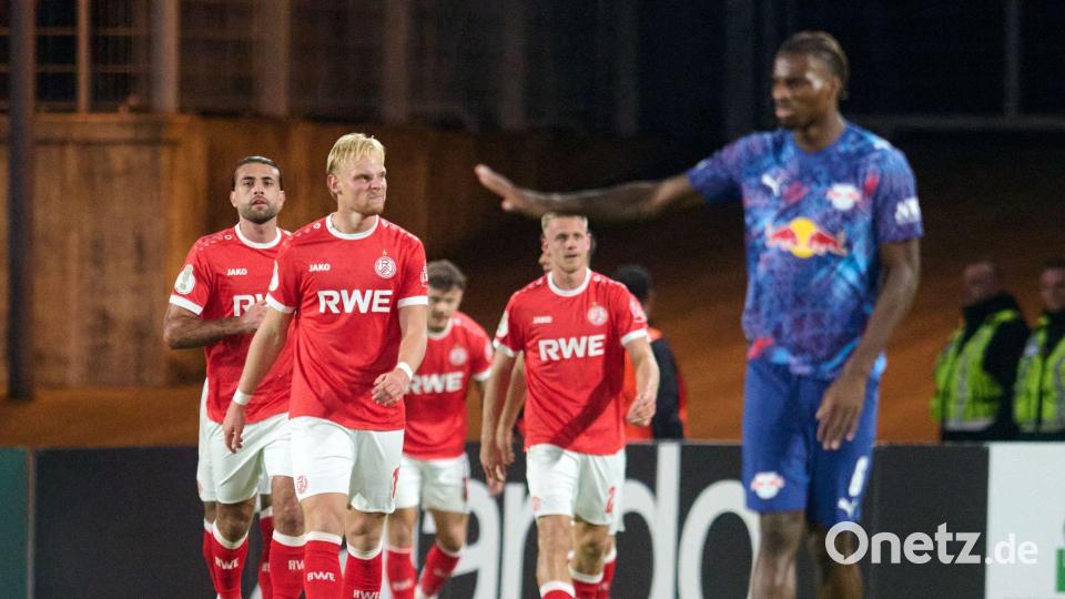 Nach nicht einmal zehn Minuten ging Außenseiter Essen gegen Leipzig mit 1:0 in Führung. Bild: Bernd Thissen/dpa