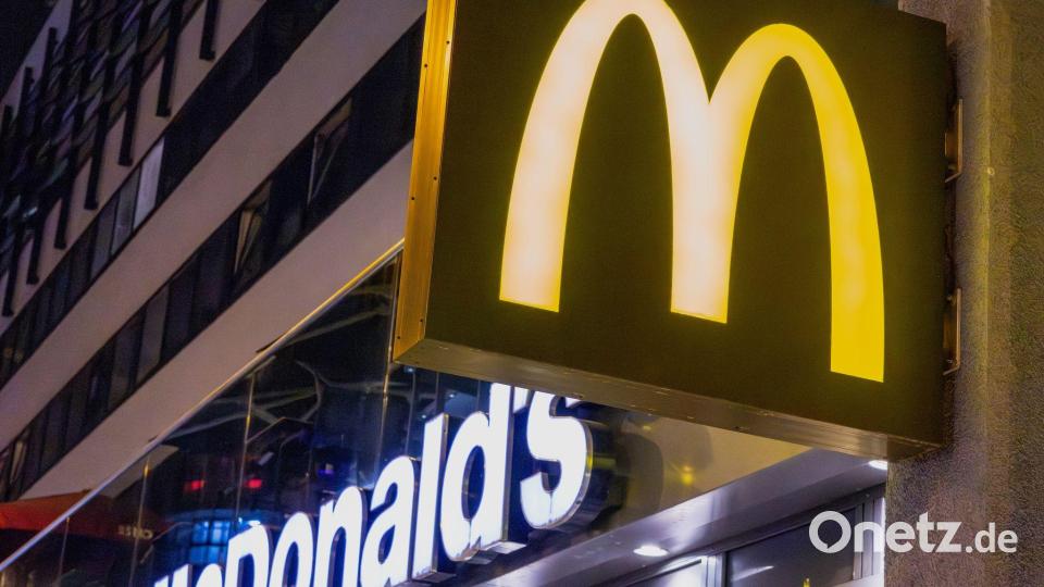 McDonald's nimmt den McRib aus dem Standardsortiment. Vielerorts ist er bereits nicht mehr verfügbar. Bild: Soeren Stache/dpa