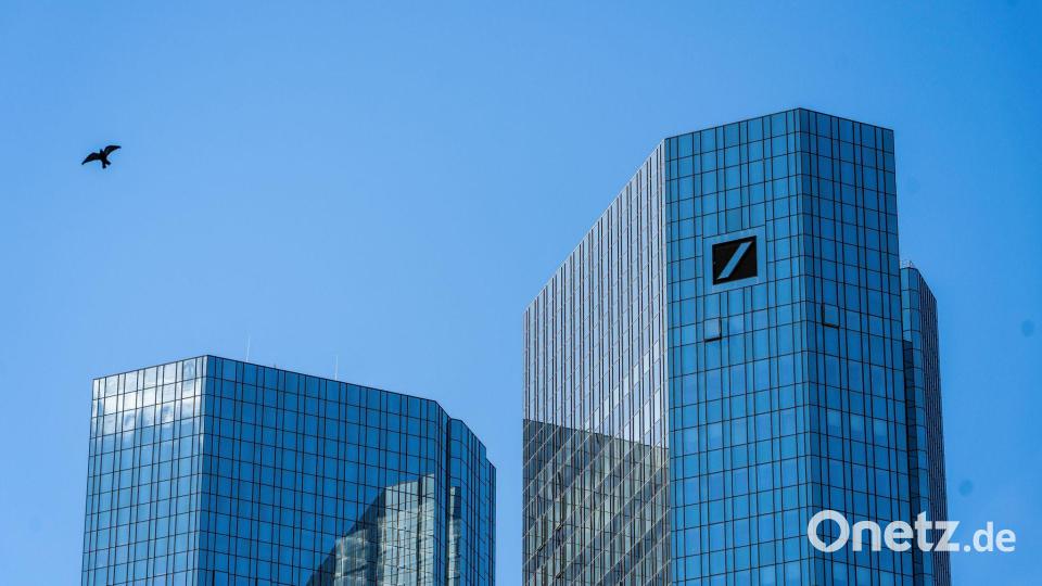 Deutschlands größtes Geldhaus will hoch hinaus. (Archivbild) Bild: Andreas Arnold/dpa