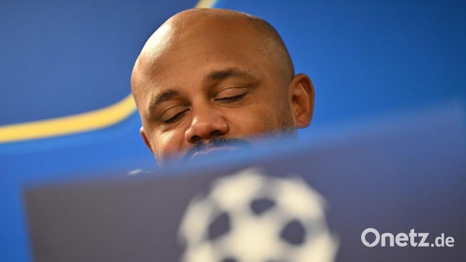 Auszeit vom Fußball-Alltag: Bayern-Trainer Vincent Kompany muss sich nach seinem Zusammenbruch erst mal erholen. (Archivbild) Bild: Peter Kneffel/dpa