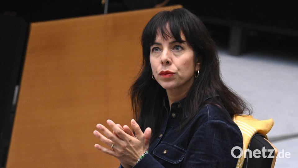 Will Regierende Bürgermeisterin von Berlin werden: Elif Eralp. Bild: Britta Pedersen/dpa