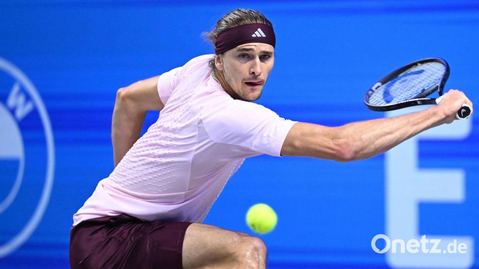 Alexander Zverev löst am Montag Jannik Sinner als Nummer eins der Tennis-Welt ab. Bild: Helmut Fohringer/APA/dpa