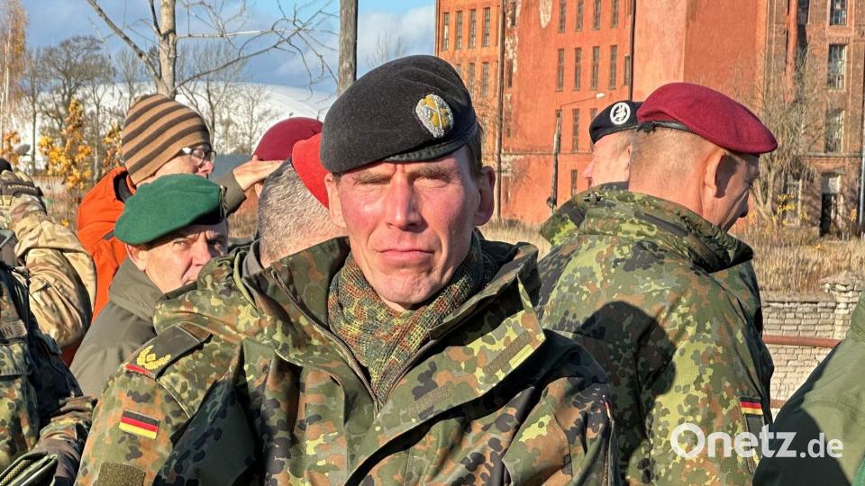 Generalleutnant Christian Freuding an der Nato-Ostflanke mit der Grenze zu Russland. Bild: Carsten Hoffmann/dpa