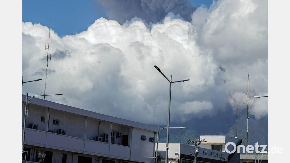 Der Mayon südöstlich der Hauptstadt Manila ist regelmäßig aktiv. Bild: -/Albay Province Public Information Office/XinHua/dpa