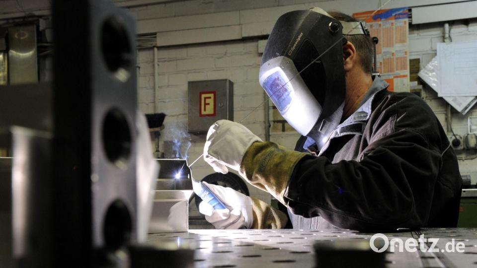 Metall- und Elektro: Herz der deutschen Industrie. (Symbolbild) Bild: Carsten Rehder/dpa