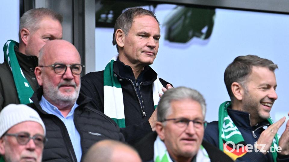 VW-Chef und VfL-Aufsichtsrat Oliver Blume beim Heimspiel des VfL Wolfsburg. Bild: Swen Pförtner/dpa