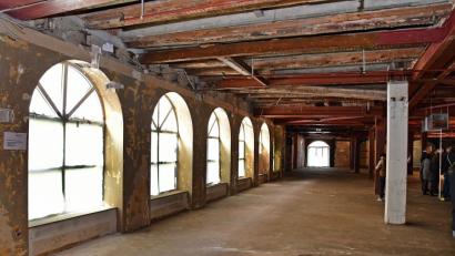 Bild: Petra Hartl
Die Gewerbebau Amberg gewährte einen Einblick in das seit 14 Jahren leerstehende Kaufhaus Forum, es soll teilweise abgerissen und neu errichtet werden.