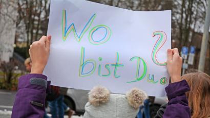 "Wo bist Du?" Diese Frage stellt sich jedes Pflegekind, das Vater und Mutter nicht kennt, spätestens in der Pubertät. 	Symbolbild: Schönberger